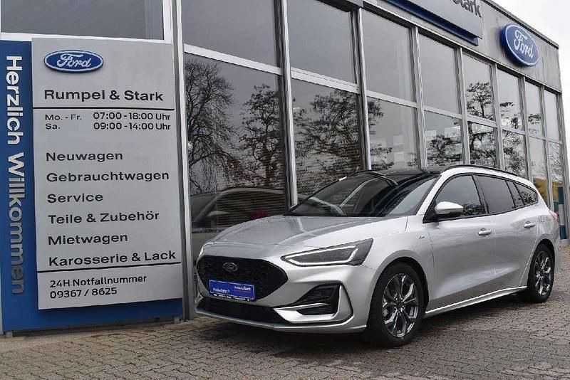 Gebraucht Ford Focus ST-Line 155 PS (114 kW) 2023 Polarsilbermetallic Kombi