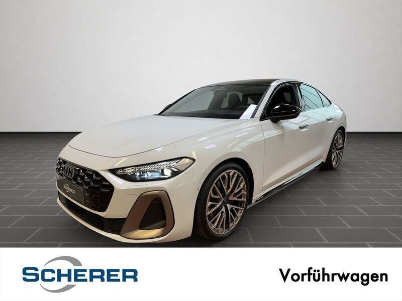 Gletscherweiß metallic Gebraucht 2025 Audi A5 Ambiente Coupé | 61.390 € (Superpreis) - Bild 1/4