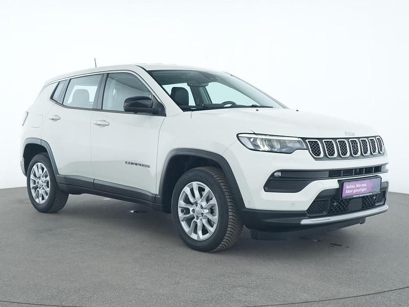 Occasion Jeep Compass Altitude 131 ch (96 kW) 2024 Blanc SUV