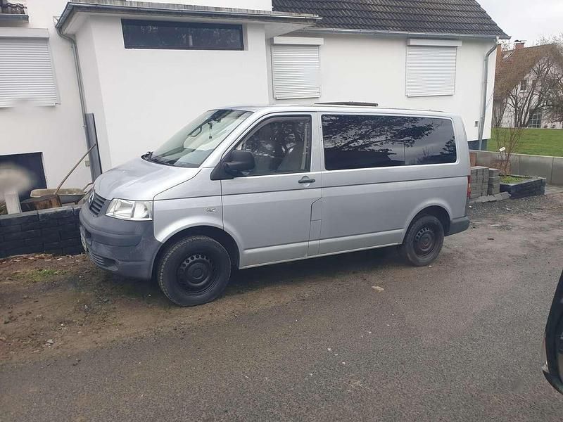 Gebraucht VW T5 Trendline 131 PS (96 kW) 2008 Silber Van