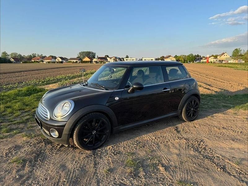 Usado Mini ONE 95 HP (69 kW) 2008 Preto Citadino
