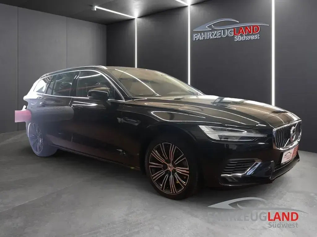 Gebraucht Volvo V60 Inscription 341 PS (250 kW) 2021 Schwarz Kombi
