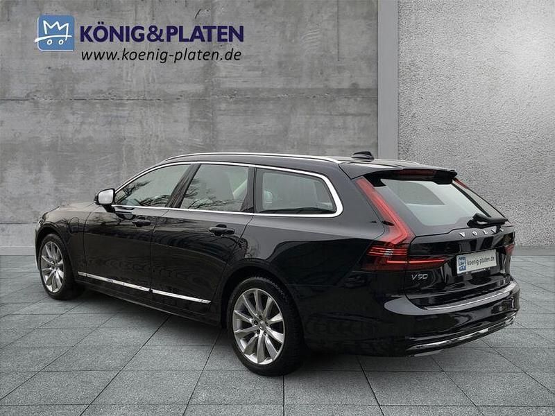 Gebraucht Volvo V90 Ultimate 335 PS (246 kW) 2023 Onyx black (schwarz) Kombi