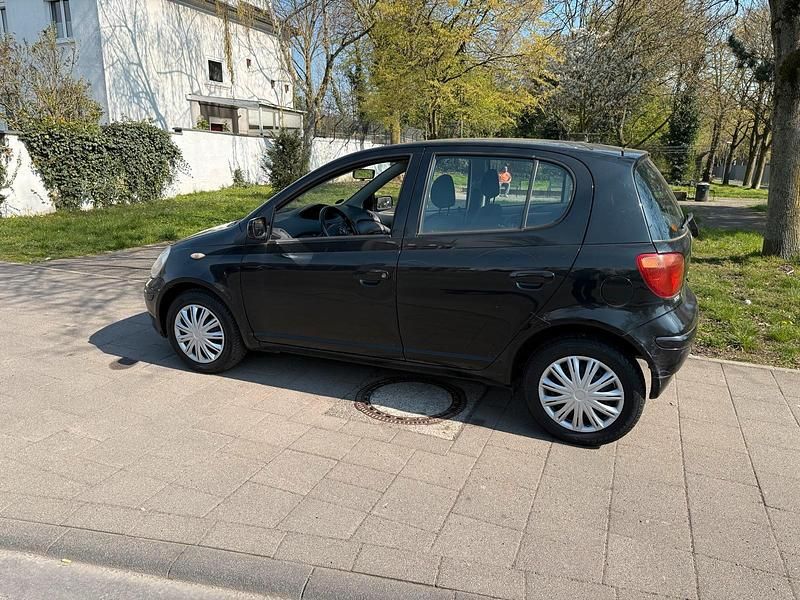 Gebraucht Toyota Yaris 87 PS (63 kW) 2005 Schwarz Kleinwagen