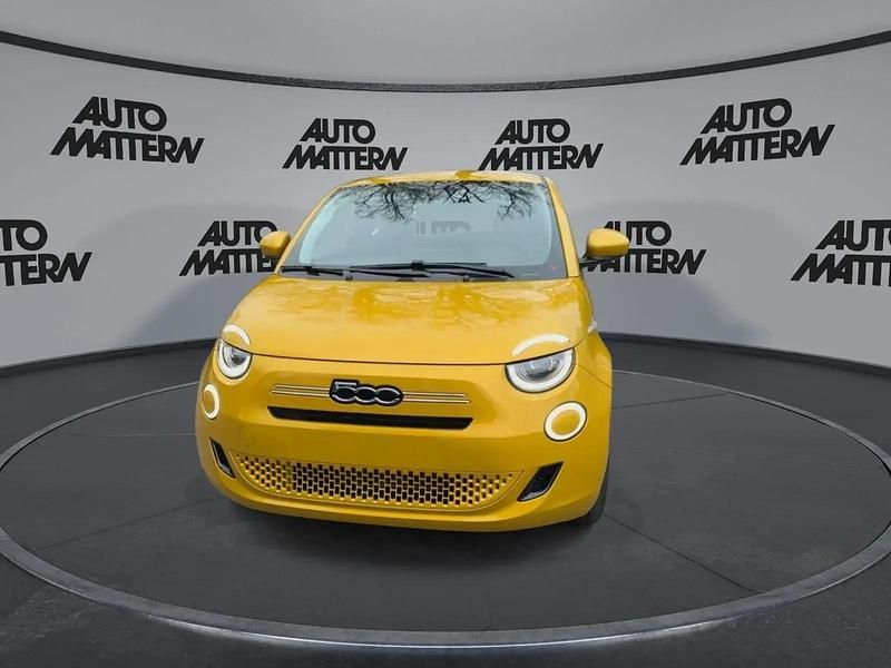 Neu Fiat 500 65 PS (47 kW) 2026 Gelb Limousine