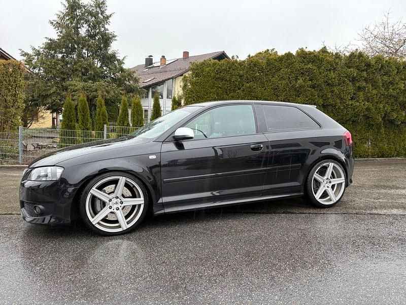 Gebraucht Audi S3 Design 265 PS (194 kW) 2007 Schwarz Kleinwagen