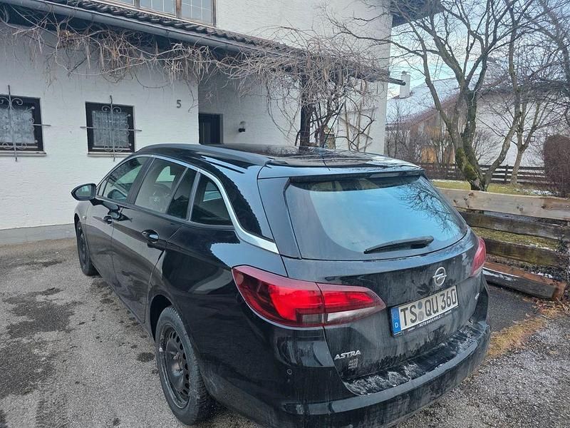 Gebraucht Opel Astra Innovation 136 PS (100 kW) 2018 Schwarz Kombi
