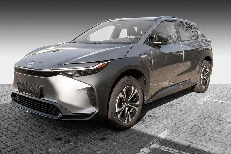 Silber Gebraucht 2022 Toyota bZ4X Comfort SUV | 28.441 € (Superpreis) - Bild 1/4