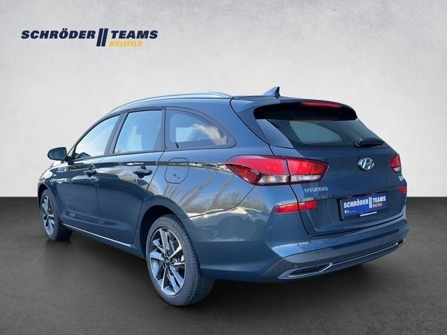 Gebraucht Hyundai i30 Trend 120 PS (88 kW) 2024 Blau Kombi