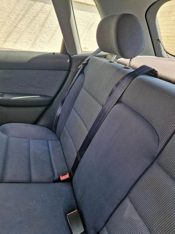 Second-hand Audi A3 101 CP (74 kW) 2000 Albastru Hatchback
