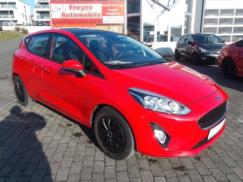 Gebraucht Ford Fiesta 101 PS (74 kW) 2017 Rot Kleinwagen