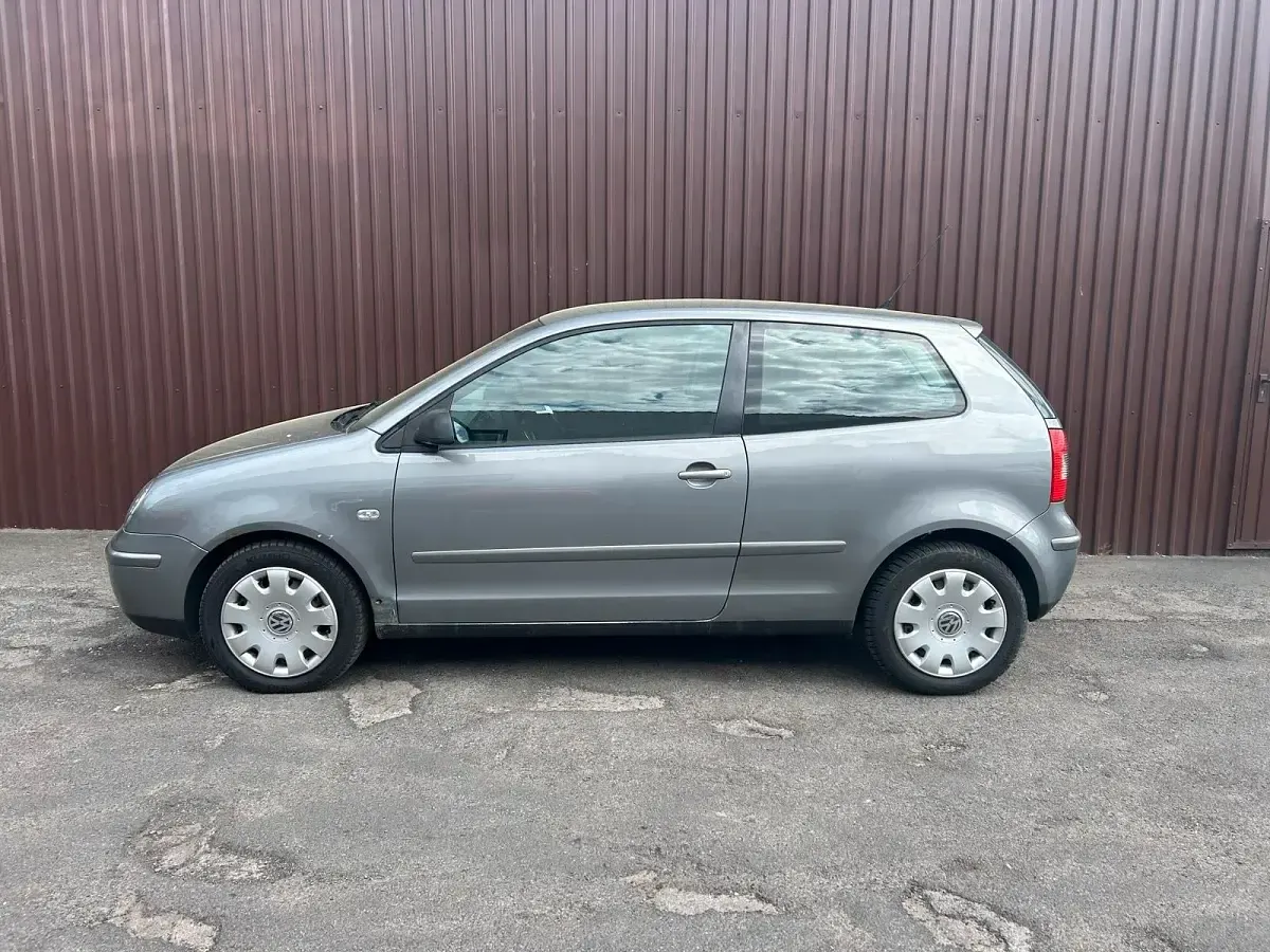 Gebraucht VW Polo Cricket 75 PS (55 kW) 2004 Grau Kleinwagen