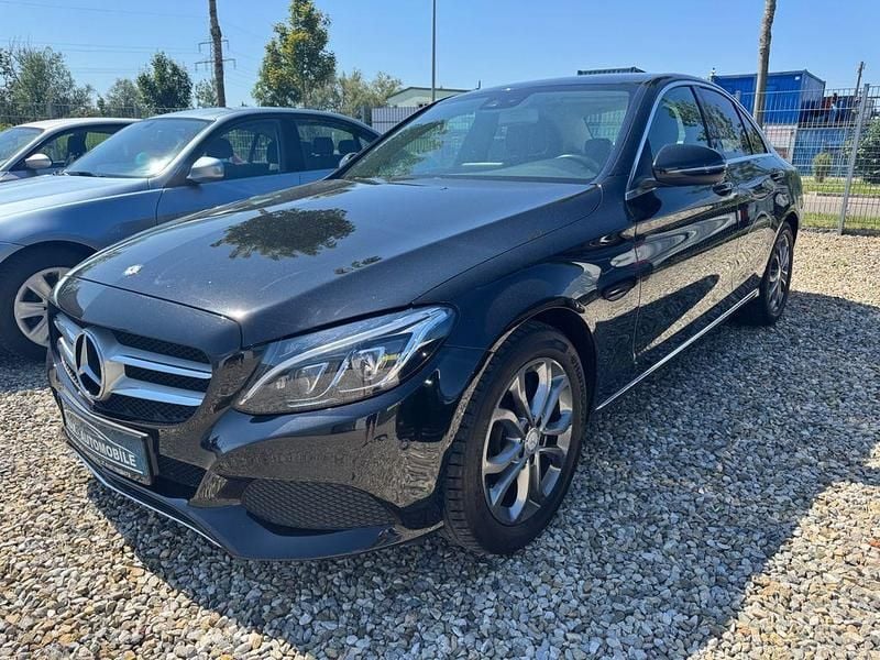 Schwarz Gebraucht 2016 Mercedes C220 Limousine | 18.990 € (Fairer Preis) - Bild 1/4