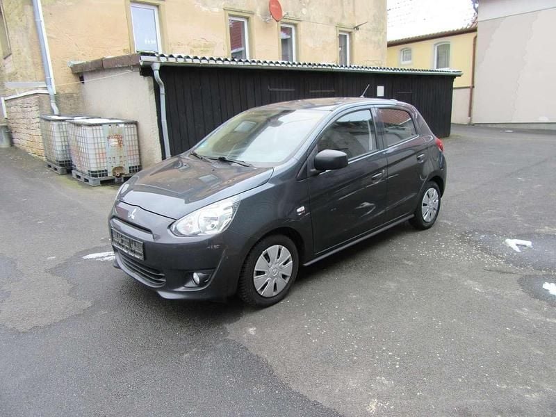 Grün Gebraucht 2015 Mitsubishi Space Star Limousine | 4.600 € (Fairer Preis) - Bild 1/4