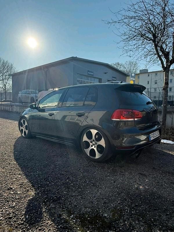 Schwarz Gebraucht 2010 VW Golf GTI Limousine | 7.350 € (Fairer Preis) - Bild 1/4