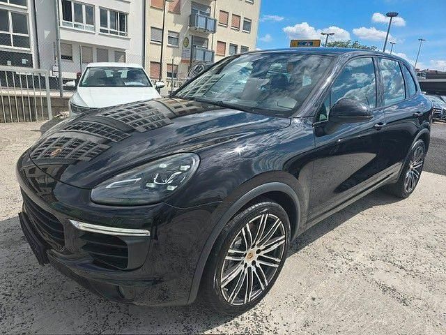 Schwarz Gebraucht 2015 Porsche Cayenne S SUV | 44.900 € (Teuer) - Bild 1/4