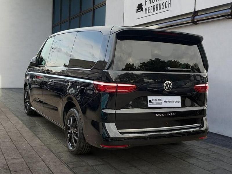 Gebraucht VW Multivan Style 150 PS (110 kW) 2024 Deep black perleffekt Van