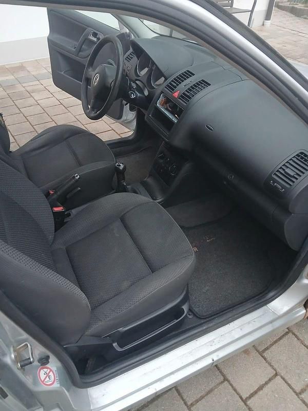 Gebraucht VW Polo 60 PS (44 kW) 2001 Silber Kleinwagen