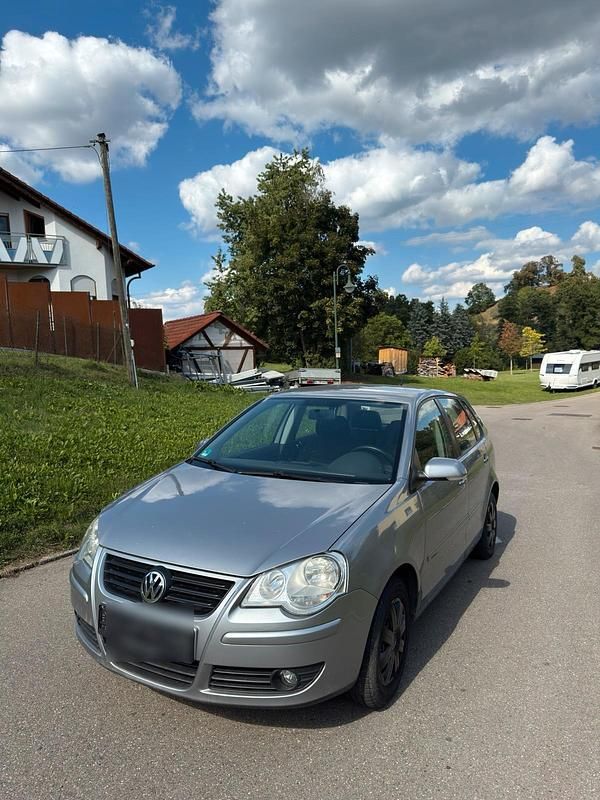 Silber Gebraucht 2005 VW Polo S Kleinwagen | 640 € (Superpreis) - Bild 1/4