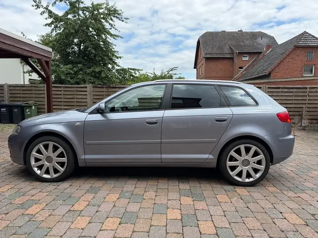 Gebraucht Audi A3 Sportback Ambiente 150 PS (110 kW) 2006 Silber Kleinwagen