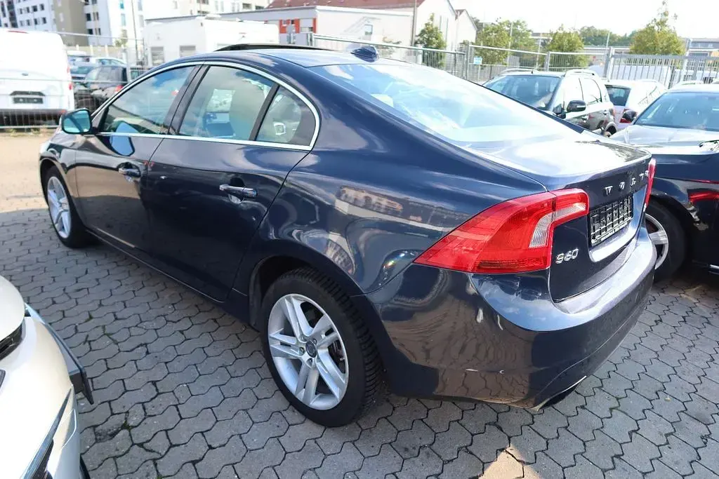 Gebraucht Volvo S60 254 PS (186 kW) 2014 Blau Limousine