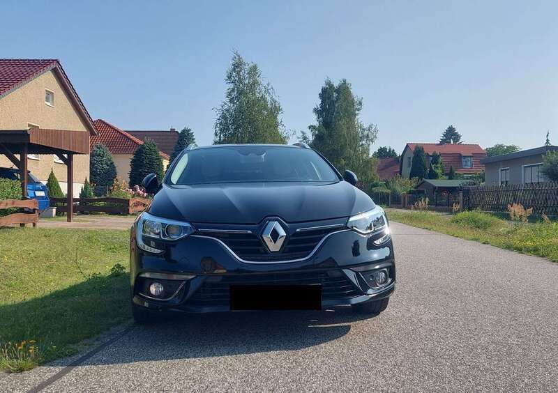 Schwarz Gebraucht 2020 Renault Mégane GrandTour LIMITED Kombi | 13.200 € (Guter Preis) - Bild 1/4