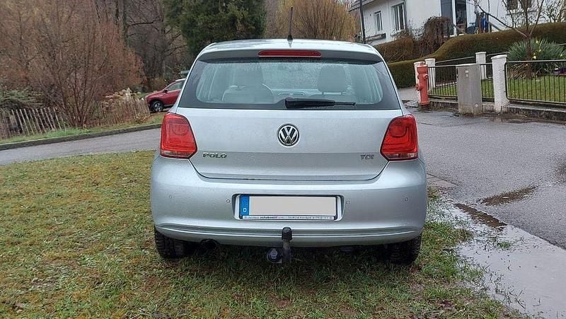 Gebraucht VW Polo Highline 90 PS (66 kW) 2011 Silber Kleinwagen