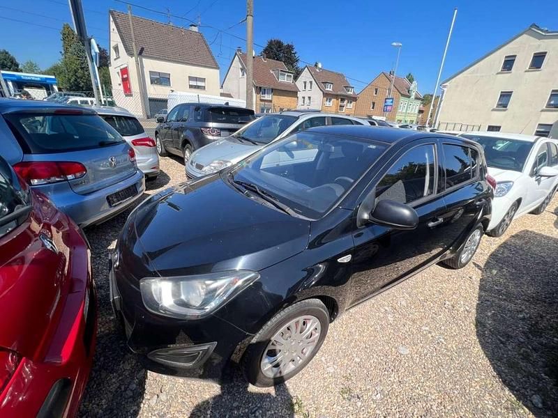 Black diamond / mic Gebraucht 2013 Hyundai i20 Edition Kleinwagen | 4.999 € (Fairer Preis) - Bild 1/4