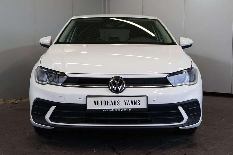 Gebraucht VW Polo 80 PS (58 kW) 2022 Weiß Kleinwagen
