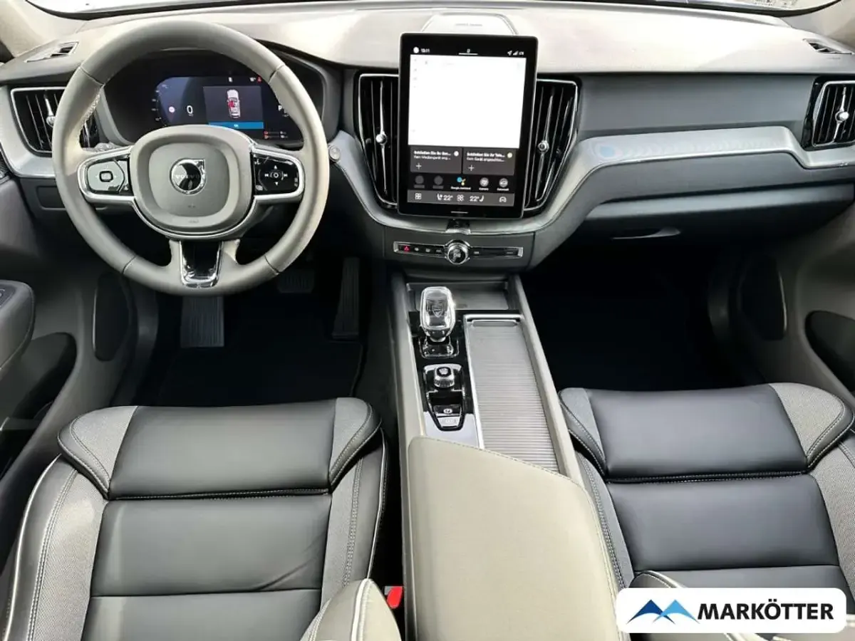 Neu Volvo XC60 Plus 455 PS (334 kW) 2026 Schwarz SUV