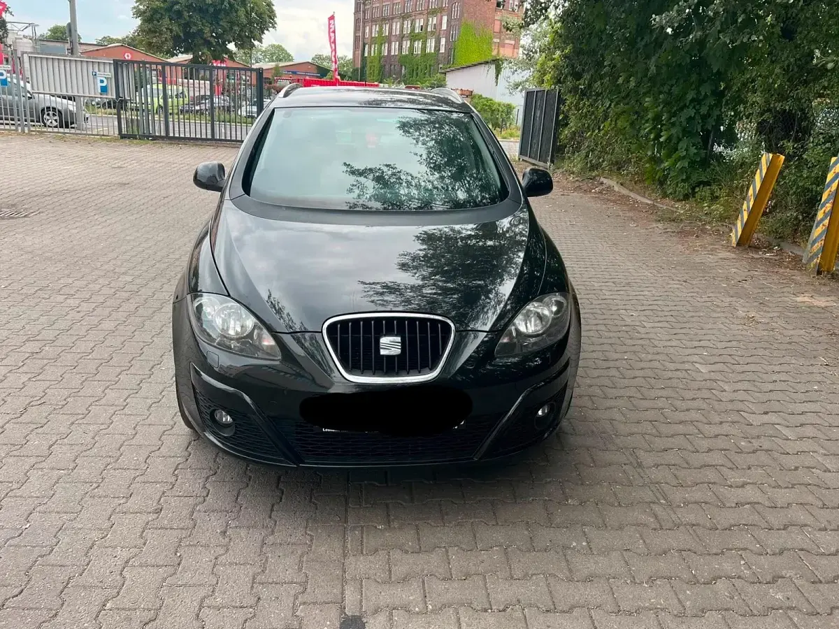 Gebraucht Seat Altea 125 PS (91 kW) 2013 Schwarz Limousine