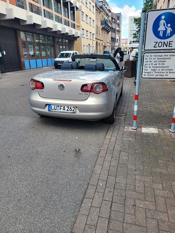 Beige Gebraucht 2010 VW Eos Cabrio | 6.000 € (Teuer) - Bild 1/4