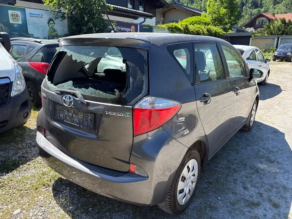 Gebraucht Toyota Verso-S 99 PS (72 kW) 2012 Van / Kleinbus
