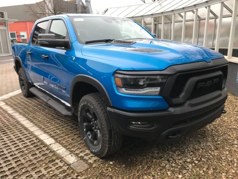 Hydro blue Gebraucht 2024 Dodge Ram Abholung | 57.980 € - Bild 1/4