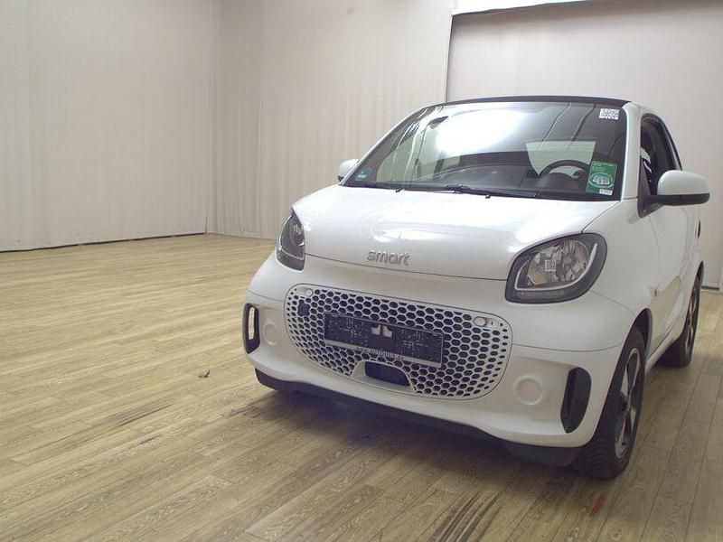 Gebraucht Smart ForTwo Electric Drive Passion 60 kW (82 PS) 2022 Weiss Kleinwagen