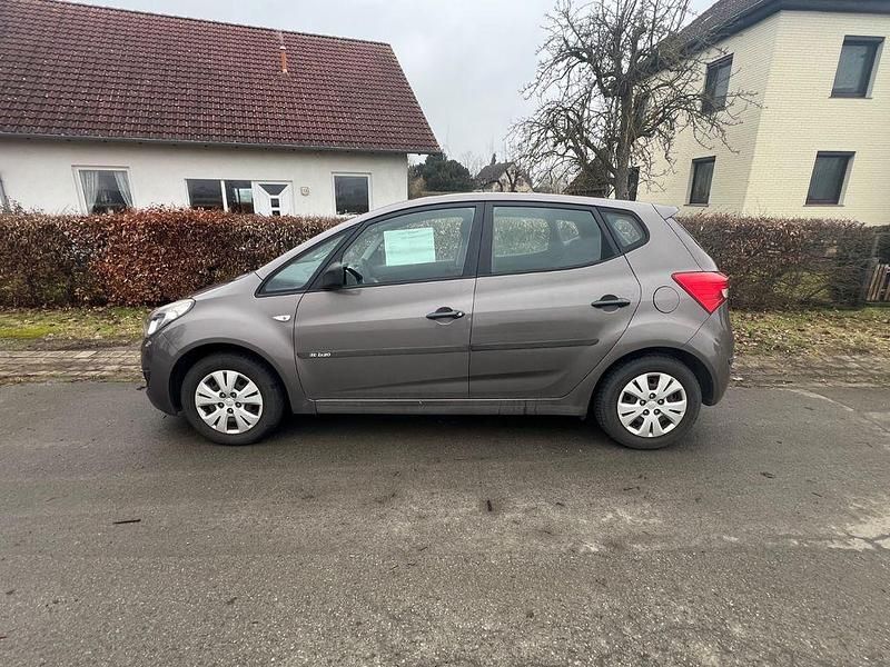 Gebraucht Hyundai ix20 Classic 90 PS (66 kW) 2010 Grau Kleinwagen