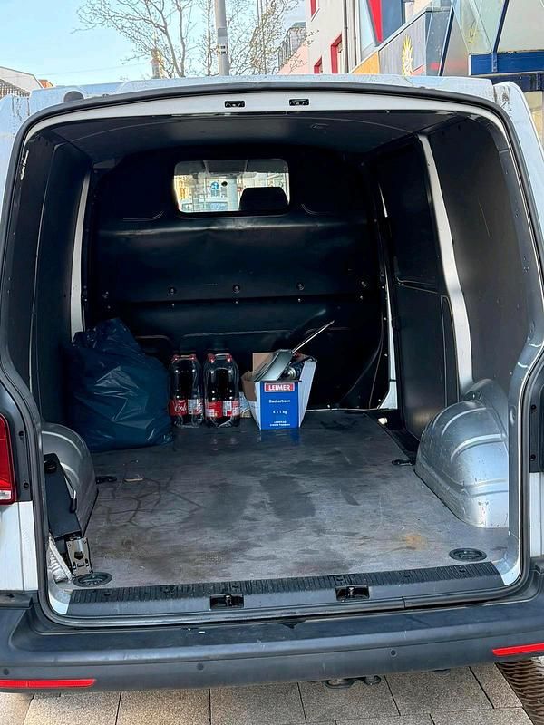 Gebraucht VW Transporter 150 PS (110 kW) 2023 Grau Van