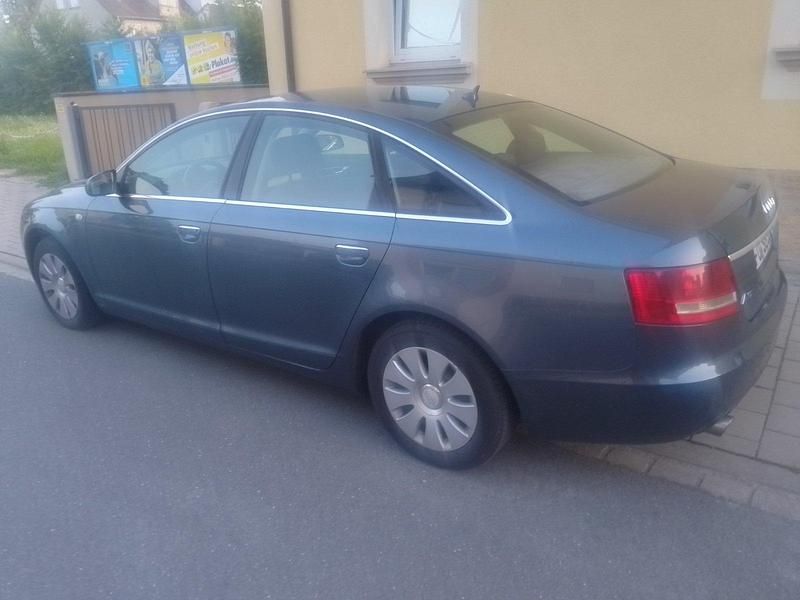 Grau Gebraucht 2006 Audi A6 Limousine | 2.800 € - Bild 1/4