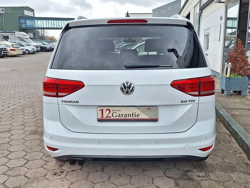 Gebraucht VW Touran Highline 150 PS (110 kW) 2017 Weiß Van / Kleinbus