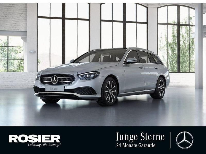 Silber Gebraucht 2021 Mercedes E300 Avantgarde Limousine | 34.290 € (Fairer Preis) - Bild 1/4