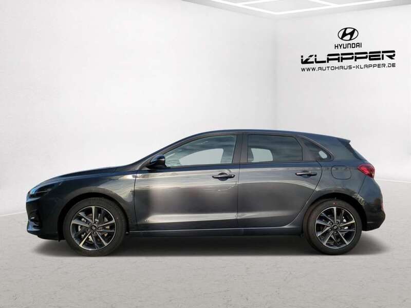 Gebraucht Hyundai i30 GO! 120 PS (88 kW) 2023 Dark knight mineraleffekt Limousine