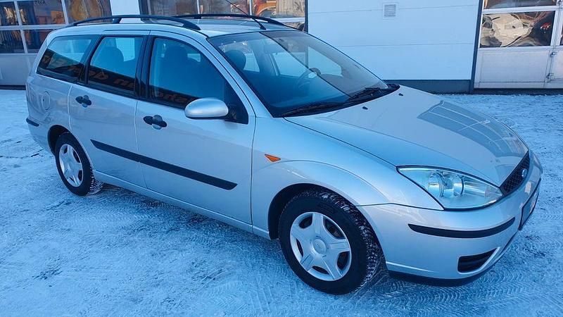 Silber Gebraucht 2003 Ford Focus Kombi | 2.250 € (Fairer Preis) - Bild 1/4