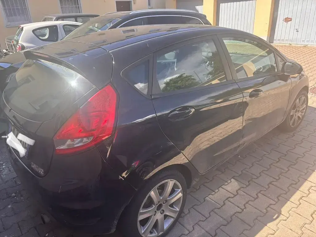 Gebraucht Ford Fiesta Titanium 95 PS (69 kW) 2012 Schwarz Limousine