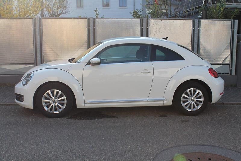 Gebraucht VW Beetle 105 PS (77 kW) 2012 Weiß Kleinwagen