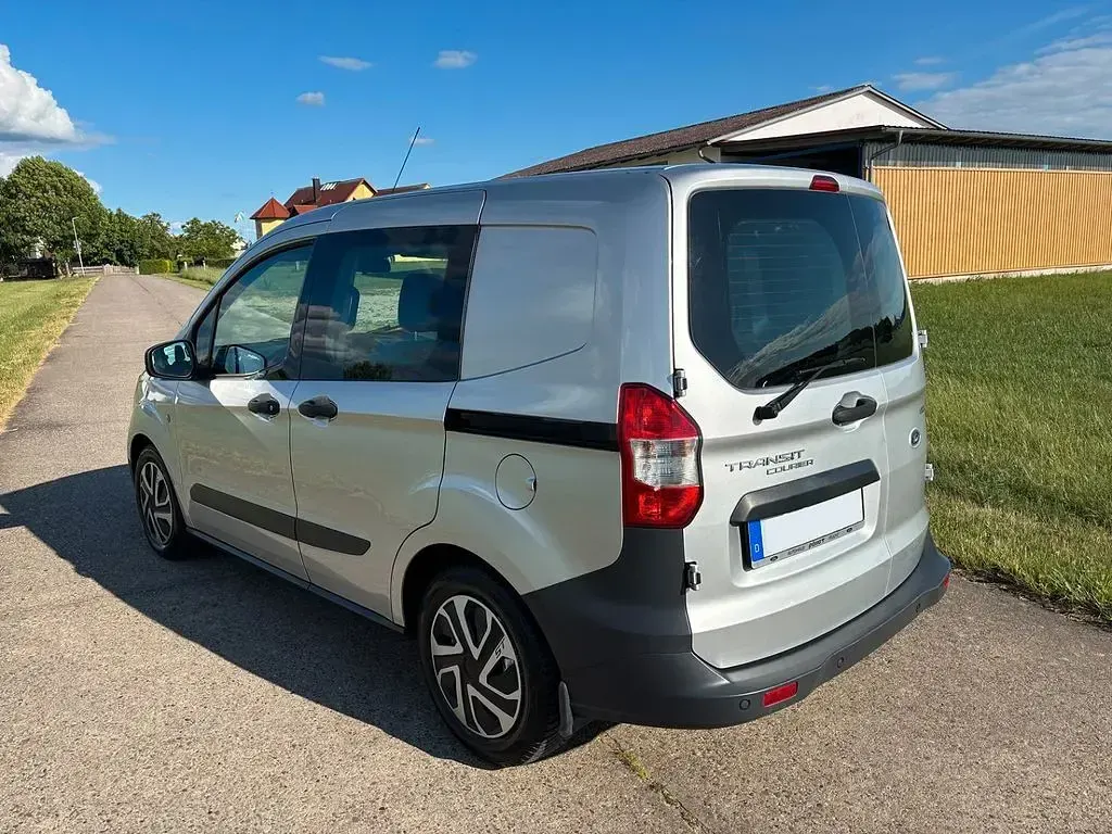 Gebraucht Ford Transit 101 PS (74 kW) 2017 Silber Van / Kleinbus