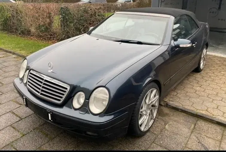 Gebraucht Mercedes CLK320 Elegance 218 PS (160 kW) 2001 Schwarz Cabrio
