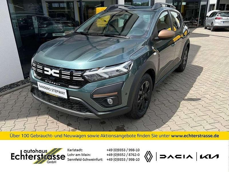 Zedergrün Neu 2025 Dacia Sandero Extreme Kleinwagen | 20.379 € (Fairer Preis) - Bild 1/4