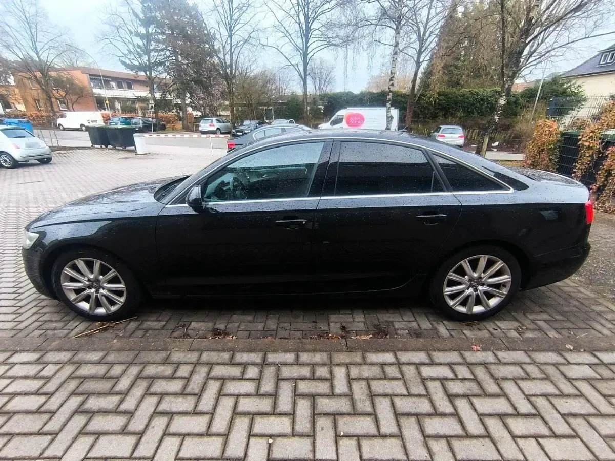 Używany Audi A6 177 KM (130 kW) 2014 Czarny Sedan/Limuzyna