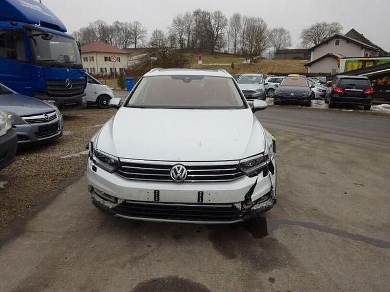 Andere Gebraucht 2016 VW Passat Limousine | 10.900 € (Superpreis) - Bild 1/4