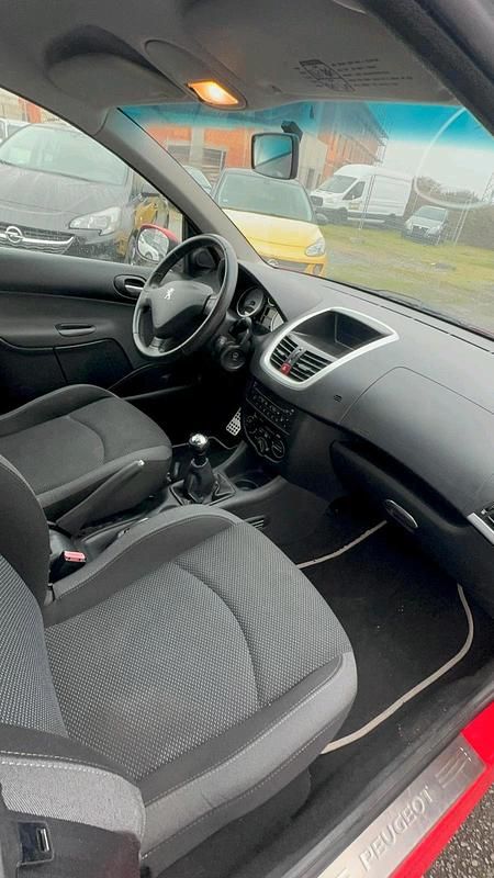 Gebraucht Peugeot 206+ 75 PS (55 kW) 2011 Kleinwagen